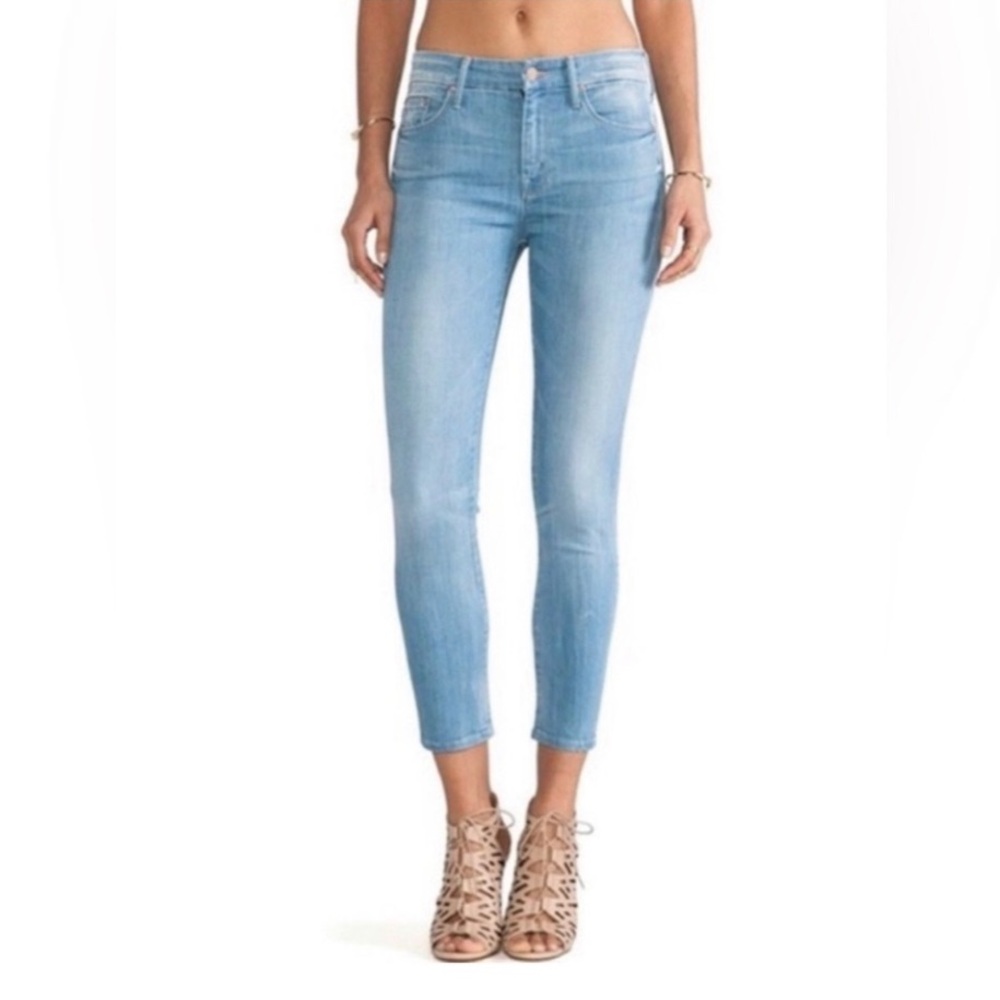 MOTHER High Waisted Looker Crop In Shake it Off Wash Denim Size 25